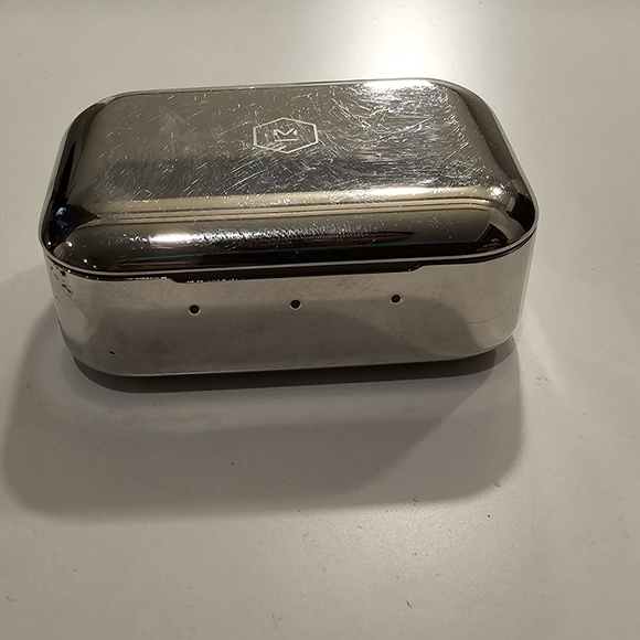 Master & Dynamic MW07 plus earbuds - Picture 3 of 9